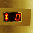 Tlačítka a ovladače výtahů